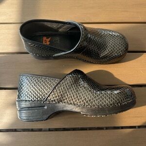 Dansko XP Black Snakeskin Pattern Clogs